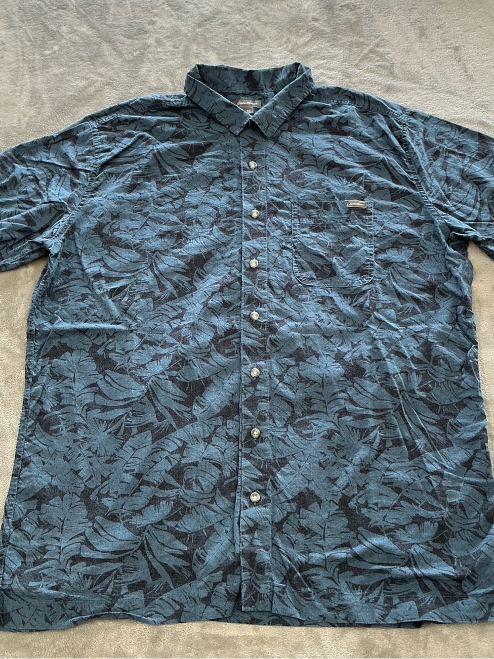 Eddie Bauer Short Sleeve Button Up Shirt Men’s TXL Blue tropical floral print